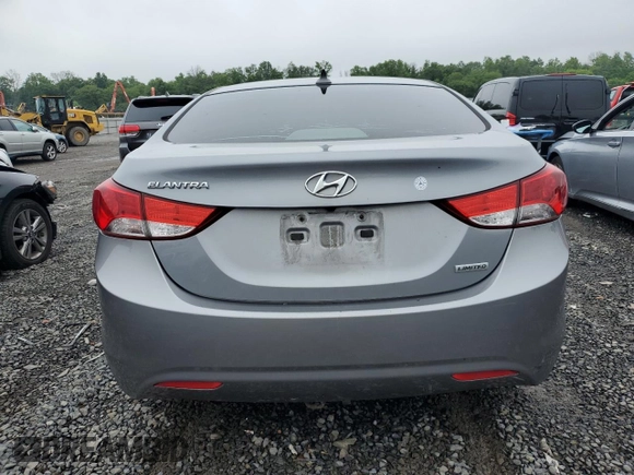 2013 Hyundai Elantra GLS z VIN KMHDH4AE0DU694906, wystawiony jako Copart lot #61286785 z przebiegiem 145 020 mil mil oraz Czysty tytuł • Clean title. Historia ofert i sprzedaży dostępna na DreamBid. Obrazek 6.