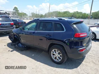 2016 Jeep Cherokee Latitude with VIN 1C4PJMCB5GW199103, listed as a IAAI auction lot 41929758 with 82,379 mi miles. Bid and sale history available at carsss.com. Image 14.