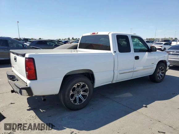 2006 Chevrolet Silverado 1500 LT1 with VIN 1GCEC19T16Z137825, listed as a Copart auction lot 70054844 with 64,477 mi miles and Salvage Title. Bid and sale history available at DreamBid. Image 3.