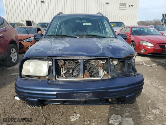 2000 Suzuki Vitara JX with VIN 2S3TD52V6Y6111082, listed as a Copart auction lot 82444534 with 271,122 mi miles and Non Repairable. Bid and sale history available at carsss.com. Image 5.
