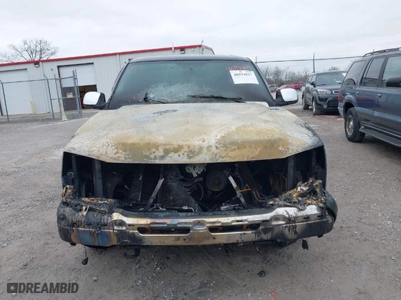 2007 Chevrolet Silverado 1500 Classic LS with VIN 2GCEC13V471146555, listed as a IAAI auction lot 40934617 with 146,144 mi miles. Bid and sale history available at carsss.com. Image 12.