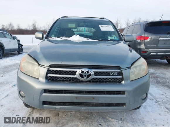 2008 Toyota RAV4 Ltd with VIN JTMBK31V886040432, listed as a IAAI auction lot 41554713 with 211,164 mi miles. Bid and sale history available at carsss.com. Image 12.