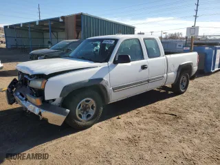 2004 Chevrolet Silverado 1500 with VIN 2GCEC19V841264613, listed as a Copart auction lot 86664284 with 208,124 mi miles and Salvage Title. Bid and sale history available at carsss.com. Image 1.