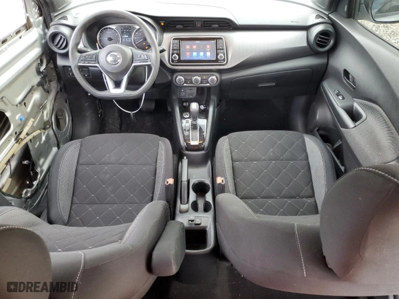2020 Nissan Kicks S with VIN 3N1CP5BV6LL543376, listed as a Copart auction lot 49224315 with 84,300 mi miles and Salvage Title. Bid and sale history available at carsss.com. Image 8.