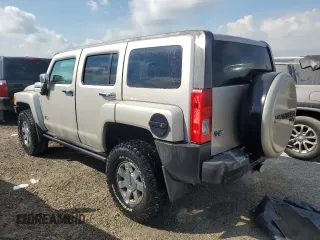 2008 Hummer H3 SUV with VIN 5GTEN13E488175247, listed as a Copart auction lot 74377384 with 133,781 mi miles and Salvage Title. Bid and sale history available at carsss.com. Image 2.