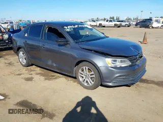 2015 Volkswagen Jetta Sedan 2.0L TDI SEL with VIN 3VWLA7AJ4FM233246, listed as a IAAI auction lot 41692861 with 181,623 mi miles. Bid and sale history available at carsss.com. Image 1.