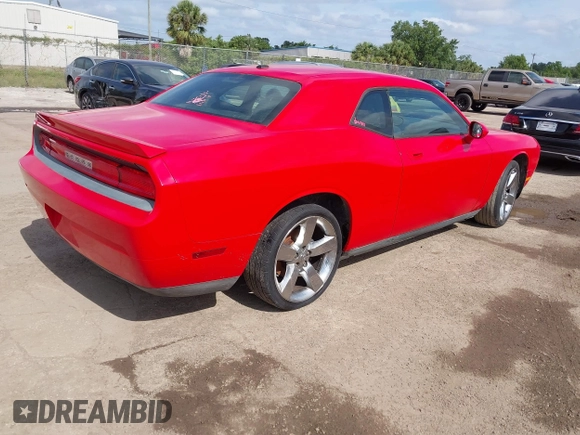 2009 Dodge Challenger R/T z VIN 2B3LJ54T89H588042, wystawiony jako IAAI lot #42122055 z przebiegiem Nie podano mil oraz . Historia ofert i sprzedaży dostępna na DreamBid. Obrazek 4.