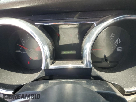2008 Ford Mustang Deluxe with VIN 1ZVHT80N785126159, listed as a Copart auction lot 62945975 with 201,417 mi miles and Clean title. Bid and sale history available at DreamBid. Image 9.