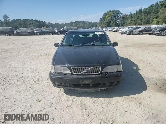 1999 Volvo S70 z VIN YV1LS55A1X1602877, wystawiony jako Copart lot #74921134 z przebiegiem 299 173 mil mil oraz Szkody całkowita. Historia ofert i sprzedaży dostępna na DreamBid. Obrazek 11.