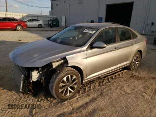 2024 Volkswagen Jetta S с VIN 3VW5M7BU5RM009948, выставлен на аукционе Copart как лот 45099755 с пробегом 9 813 миль миль и Списание • Salvage title. История ставок и продаж доступна на DreamBid. Изображение 1.