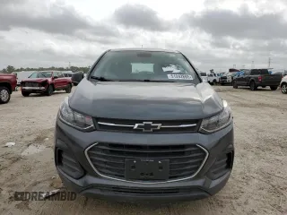2020 Chevrolet Trax LS z VIN 3GNCJNSB2LL128342, wystawiony jako Copart lot #51242865 z przebiegiem 52 541 mil mil oraz Czysty tytuł • Clean title. Historia ofert i sprzedaży dostępna na DreamBid. Obrazek 5.
