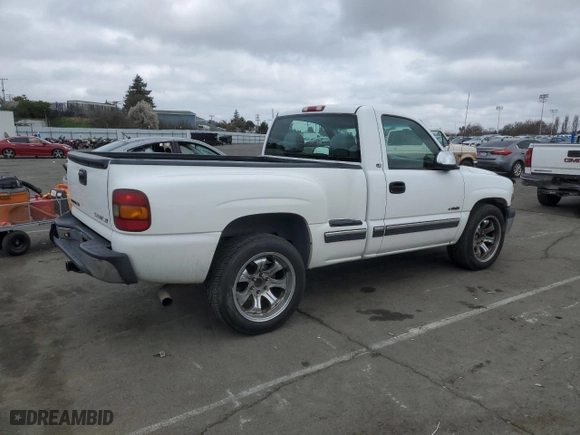2002 Chevrolet Silverado 1500 LS with VIN 1GCEC14V02Z217975, listed as a Copart auction lot 43247135 with 205,623 mi miles and Salvage Title. Bid and sale history available at carsss.com. Image 3.