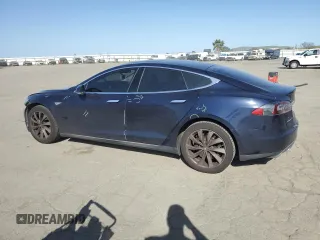 2013 Tesla Model S z VIN 5YJSA1CN8DFP05395, wystawiony jako Copart lot #51771645 z przebiegiem 111 851 mil mil oraz Szkoda całkowita • Salvage title. Historia ofert i sprzedaży dostępna na DreamBid. Obrazek 2.