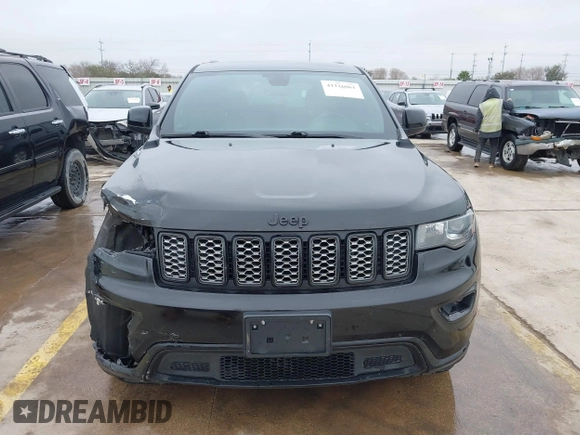 2018 Jeep Grand Cherokee Altitude with VIN 1C4RJEAG5JC216617, listed as a IAAI auction lot 41226061 with 109,166 mi miles. Bid and sale history available at carsss.com. Image 13.