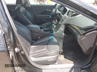 2012 Hyundai Azera with VIN KMHFG4JG2CA133104, listed as a IAAI auction lot 42562933 with Not provided miles and . Bid and sale history available at DreamBid. Image 5.