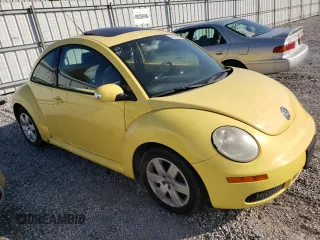 2007 Volkswagen New Beetle Coupe with VIN 3VWRG31C87M516477, listed as a Copart auction lot 70817964 with 135,320 mi miles and Clean Title. Bid and sale history available at carsss.com. Image 4.
