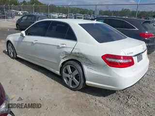 2011 Mercedes-Benz E-Class E 350 Luxury with VIN WDDHF5GB9BA270210, listed as a IAAI auction lot 41527438 with 147,692 mi miles. Bid and sale history available at carsss.com. Image 3.