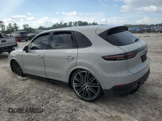 2023 Porsche Cayenne S с VIN WP1AB2AY3PDA14605, выставлен на аукционе Copart как лот 70424044 с пробегом 22 946 миль миль и Списание • Salvage title. История ставок и продаж доступна на DreamBid. Изображение 2.