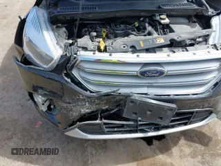 2019 Ford Escape SE z VIN 1FMCU9GDXKUB78598, wystawiony jako IAAI lot #41930913 z przebiegiem 111 284 mil mil oraz . Historia ofert i sprzedaży dostępna na DreamBid. Obrazek 6.