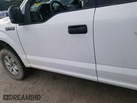 2016 Ford F-150 XLT z VIN 1FTEW1EF0GKD45471, wystawiony jako IAAI lot #42845144 z przebiegiem 281 660 mil mil oraz . Historia ofert i sprzedaży dostępna na DreamBid. Obrazek 17.