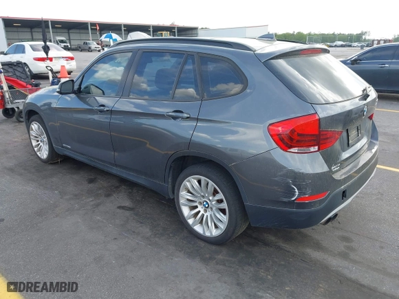 2014 BMW X1 sDrive28i with VIN WBAVM1C52EVW56134, listed as a IAAI auction lot 41941829 with 85,839 mi miles. Bid and sale history available at carsss.com. Image 3.