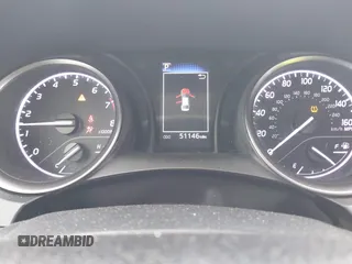 2023 Toyota Camry SE z VIN 4T1G11AK4PU121775, wystawiony jako IAAI lot #42236239 z przebiegiem 51 146 mil mil oraz . Historia ofert i sprzedaży dostępna na DreamBid. Obrazek 7.