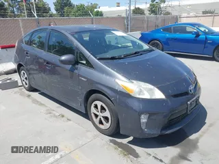 2013 Toyota Prius One z VIN JTDKN3DU2D1720778, wystawiony jako IAAI lot #42496966 z przebiegiem 187 751 mil mil oraz . Historia ofert i sprzedaży dostępna na DreamBid. Obrazek 1.