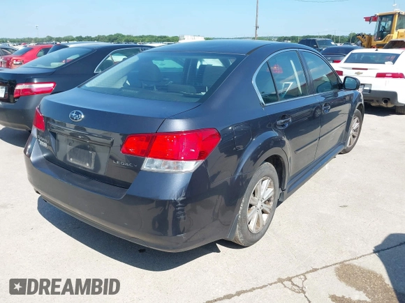 2012 Subaru Legacy Premium z VIN 4S3BMBC68C3011842, wystawiony jako IAAI lot #42393650 z przebiegiem 162 987 mil mil oraz . Historia ofert i sprzedaży dostępna na DreamBid. Obrazek 4.