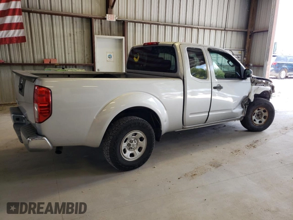 2015 Nissan Frontier SV with VIN 1N6BD0CT1FN713999, listed as a Copart auction lot 62053944 with 104,667 mi miles and Salvage title. Bid and sale history available at DreamBid. Image 3.