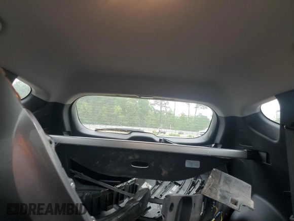 2017 Hyundai Santa Fe 2.4L z VIN 5NMZT3LBXHH038022, wystawiony jako Copart lot #51060545 z przebiegiem 63 790 mil mil oraz Szkoda całkowita • Salvage title. Historia ofert i sprzedaży dostępna na DreamBid. Obrazek 10.