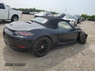 2017 Porsche 718 Boxster z VIN WP0CA2A82HS221853, wystawiony jako Copart lot #64264244 z przebiegiem 31 996 mil mil oraz Szkoda całkowita • Salvage title. Historia ofert i sprzedaży dostępna na DreamBid. Obrazek 3.