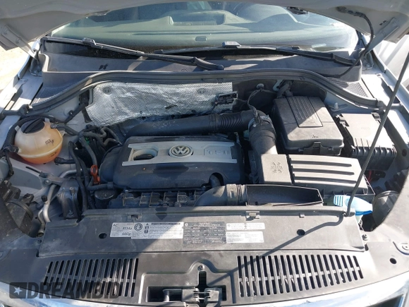 2011 Volkswagen Tiguan SE with VIN WVGBV7AX4BW561845, listed as a IAAI auction lot 41840195 with 171,929 mi miles and . Bid and sale history available at DreamBid. Image 10.