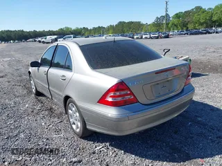 2006 Mercedes-Benz C 230 Sport z VIN WDBRF56HX6F766189, wystawiony jako IAAI lot #41988471 z przebiegiem 104 881 mil mil oraz . Historia ofert i sprzedaży dostępna na DreamBid. Obrazek 3.