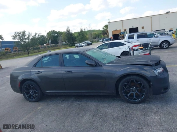 2019 Chrysler 300 with VIN 2C3CCABG5KH516295, listed as a IAAI auction lot 42063245 with 47,187 mi miles. Bid and sale history available at carsss.com. Image 12.