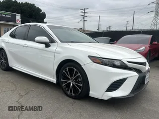 2018 Toyota Camry LE z VIN JTNB11HK8J3007775, wystawiony jako Copart lot #66180285 z przebiegiem 147 917 mil mil oraz Czysty tytuł • Clean title. Historia ofert i sprzedaży dostępna na DreamBid. Obrazek 1.