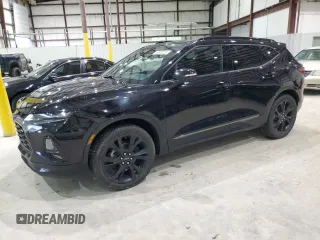 2021 Chevrolet Blazer RS z VIN 3GNKBERS4MS530627, wystawiony jako Copart lot #56600235 z przebiegiem 100 684 mil mil oraz Szkoda całkowita • Salvage title. Historia ofert i sprzedaży dostępna na DreamBid. Obrazek 1.