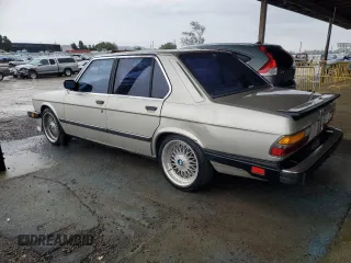1988 BMW 5 Series 535i with VIN WBADC8407J3261205, listed as a Copart auction lot 87406714 with 45,211 mi miles and Salvage Title. Bid and sale history available at carsss.com. Image 2.