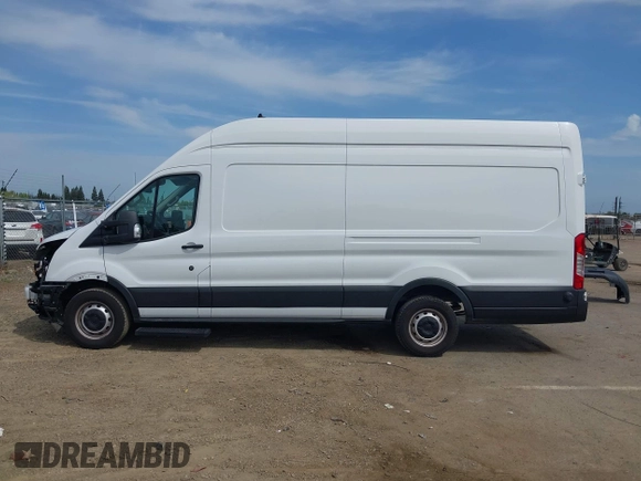 2022 Ford Transit Cargo with VIN 1FTBW3XG9NKA84214, listed as a IAAI auction lot 42033413 with 6,746 mi miles and . Bid and sale history available at DreamBid. Image 15.