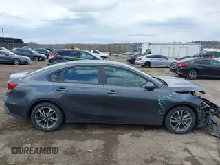 2022 Kia Forte LXS with VIN 3KPF24AD4NE424664, listed as a IAAI auction lot 41893278 with 67,090 mi miles. Bid and sale history available at carsss.com. Image 13.
