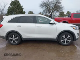 2017 Kia Sorento EX with VIN 5XYPHDA15HG234968, listed as a IAAI auction lot 41663483 with 154,899 mi miles and . Bid and sale history available at carsss.com. Image 13.
