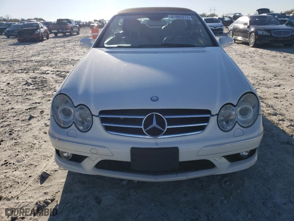 2008 Mercedes-Benz CLK-Class 5.5L with VIN WDBTK72F38T092697, listed as a Copart auction lot 81805274 with 117,855 mi miles and Salvage Title. Bid and sale history available at carsss.com. Image 5.