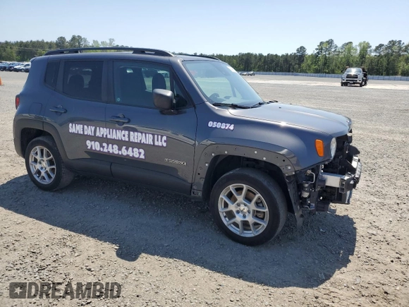 2022 Jeep Renegade Latitude with VIN ZACNJDB11NPN60155, listed as a Copart auction lot 50486635 with 140,298 mi miles and Salvage title. Bid and sale history available at DreamBid. Image 4.