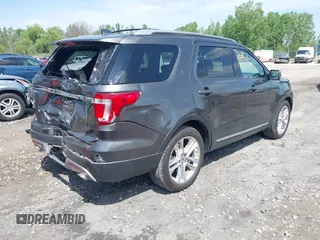 2017 Ford Explorer XLT with VIN 1FM5K7D86HGB90698, listed as a IAAI auction lot 42526802 with 124,640 mi miles and . Bid and sale history available at DreamBid. Image 4.