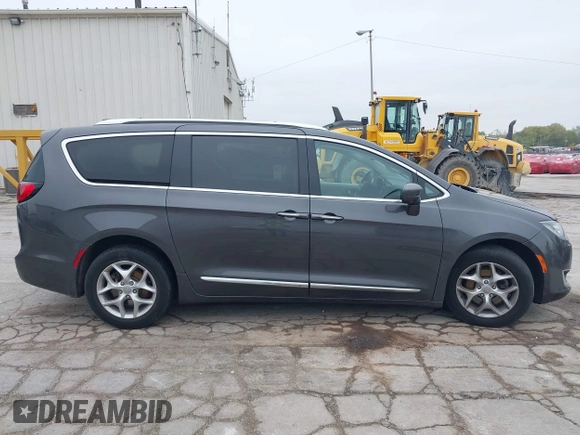 2018 Chrysler Pacifica Touring L Plus с VIN 2C4RC1EG9JR127976, выставлен на аукционе IAAI как лот 42178877 с пробегом Не указан миль и . История ставок и продаж доступна на DreamBid. Изображение 14.