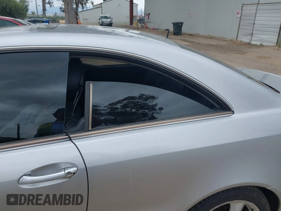 2005 Mercedes-Benz CLK 320 with VIN WDBTJ65J25F133005, listed as a IAAI auction lot 42052519 with 158,186 mi miles and . Bid and sale history available at DreamBid. Image 6.
