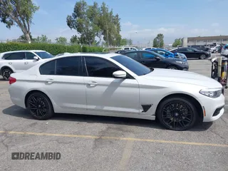 2020 BMW 5 Series 530i z VIN WBAJR3C04LWW69815, wystawiony jako IAAI lot #42247174 z przebiegiem 54 547 mil mil oraz . Historia ofert i sprzedaży dostępna na DreamBid. Obrazek 13.