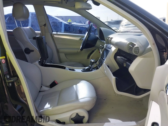 2006 Mercedes-Benz C Sport with VIN WDBRF52H46E021580, listed as a IAAI auction lot 41843935 with 78,991 mi miles. Bid and sale history available at carsss.com. Image 5.