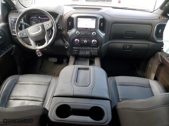 2022 GMC Sierra 3500HD Denali with VIN 1GT49WEY2NF137602, listed as a Copart auction lot 46927635 with 20,038 mi miles and Salvage Title. Bid and sale history available at carsss.com. Image 8.