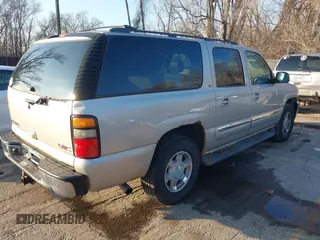2006 GMC Yukon XL SLT with VIN 3GKFK16Z06G207450, listed as a IAAI auction lot 41250452 with 229,080 mi miles. Bid and sale history available at carsss.com. Image 4.