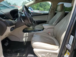 2017 Lincoln MKC Reserve with VIN 5LMCJ3C96HUL27604, listed as a Copart auction lot 58562805 with 90,279 mi miles and Salvage title. Bid and sale history available at DreamBid. Image 7.